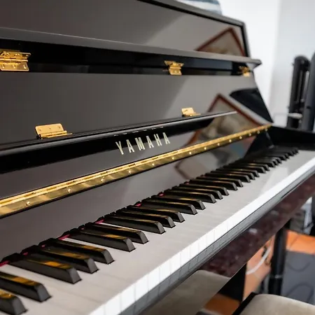 Duene Mit Grosser Sonnenterrasse, Kamin, Wlan Und Tiefgarage Fuer 2-4 Personen