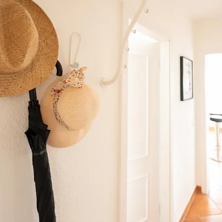 Duene Mit Grosser Sonnenterrasse, Kamin, Wlan Und Tiefgarage Fuer 2-4 Personen Apartament *