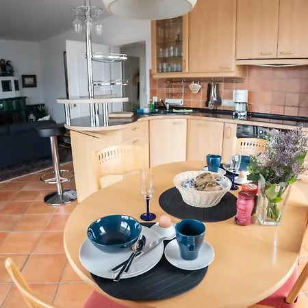 Duene Mit Grosser Sonnenterrasse, Kamin, Wlan Und Tiefgarage Fuer 2-4 Personen 公寓 *